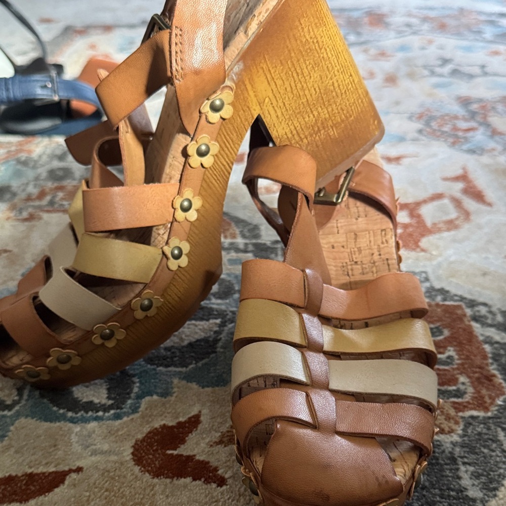 Kork-Ease Tan and Cream Strappy Sandals - Picture 4 of 4